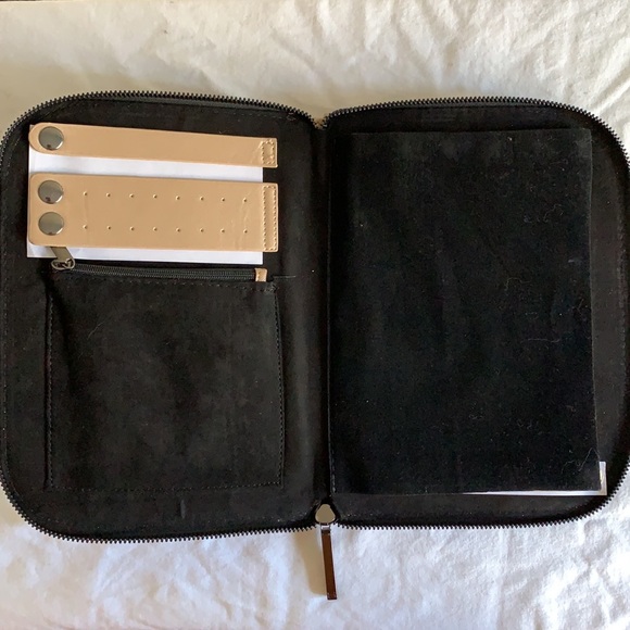 H by HALSTON Jewelry Portfolio/Travelling Case - Picture 7 of 10